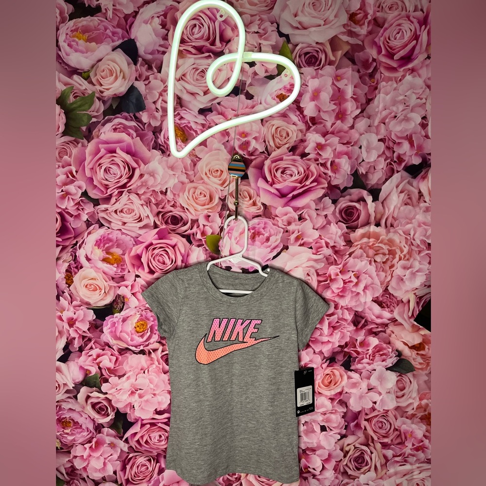 NWT Nike Girl's T-Shirt (sz 6) - New Kids - Picture 8 of 8
